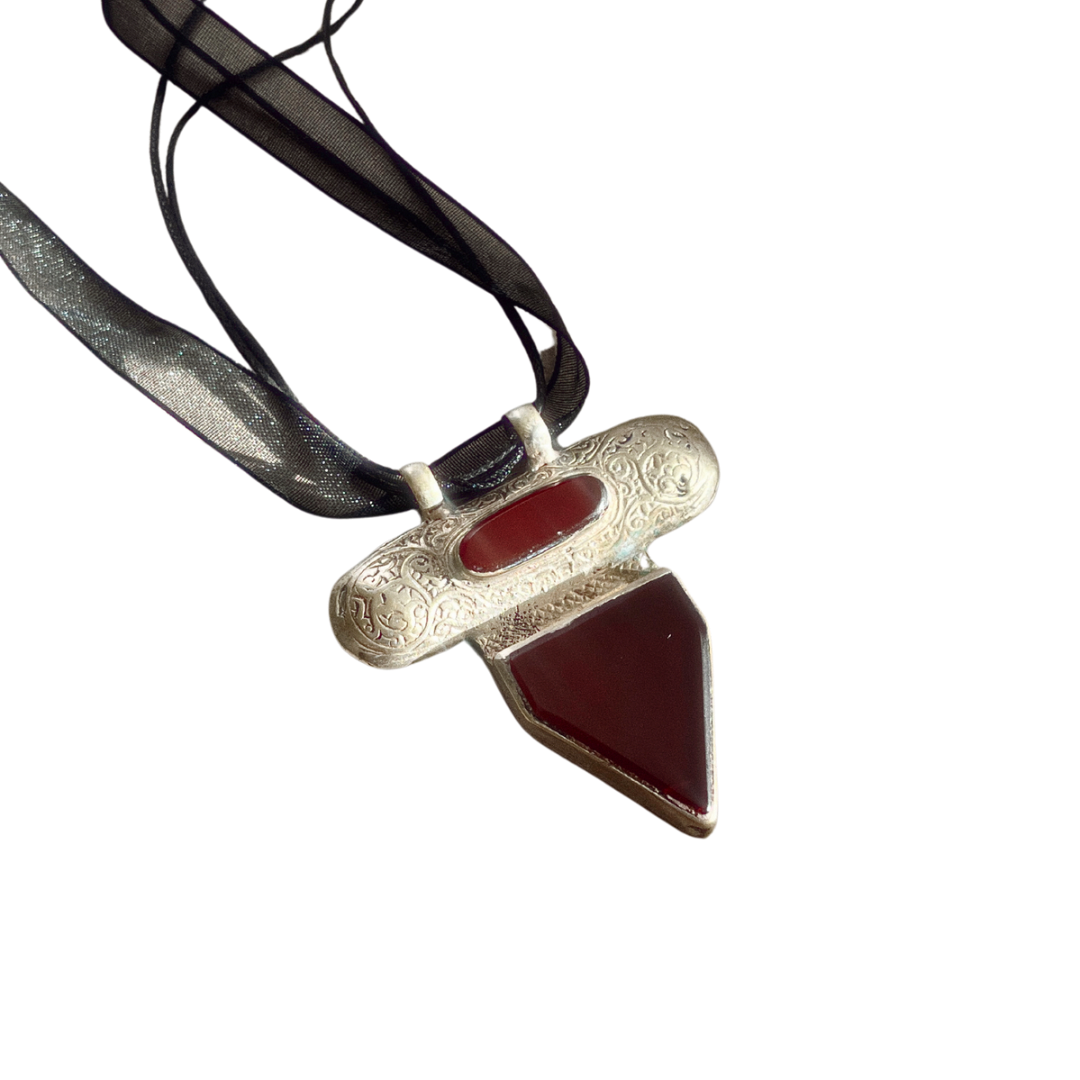 LADY LŌVE VINTAGE NECKLACE